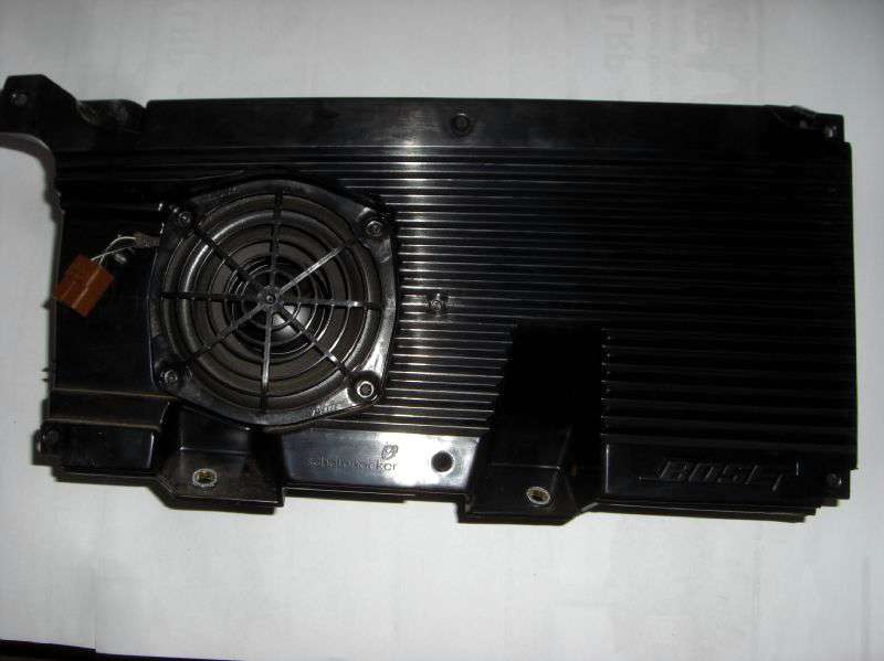 Alfa Romeo GT 937 BJ2006 original Bose Subwoofer 606833180 470081